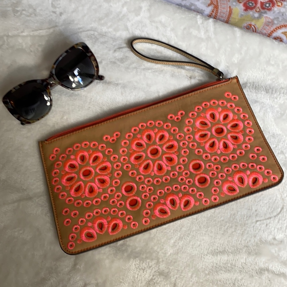 Loft • Clutch